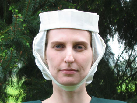 vergr��erte Darstellung einer Haube (Variante 2) mit Gebende